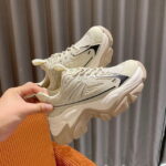 8899khaki